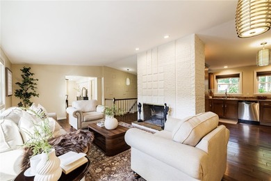 Gorgeous mid-century modern ranch with exquisite architectural - photo 4