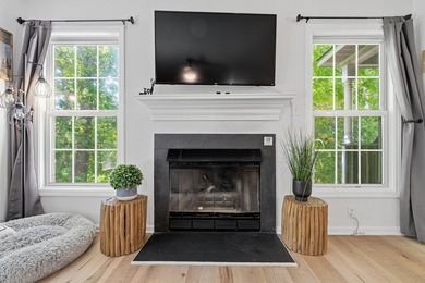 Recently Renovated 5 bedroom elevated chalet that sleeps 14! - photo 15