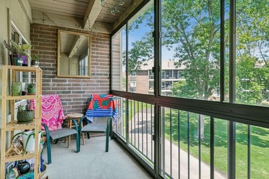 Rarely available corner unit with 3 bedrooms, 2 bathrooms, and 2 - photo 24