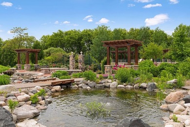 Rarely available corner unit with 3 bedrooms, 2 bathrooms, and 2 - photo 32