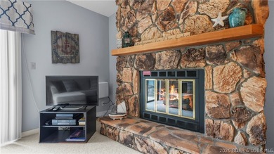 Top floor, vaulted ceiling, panoramic views of Lake of the - photo 7