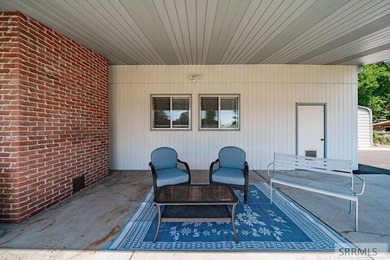 Once a licensed assisted-living home, this one-of-a-kind 4,292 - photo 4