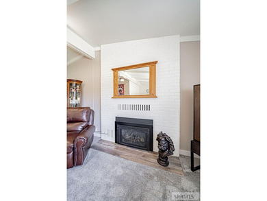 Once a licensed assisted-living home, this one-of-a-kind 4,292 - photo 7