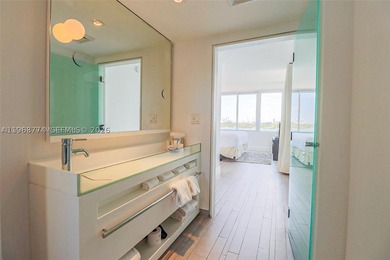 BEST VIEWS IN MIAMI TO STAR ISLAND, THE SKYLINE AND THE MOST - photo 31