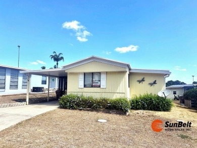 Lake Home For Sale in Fruitland Park, Florida
