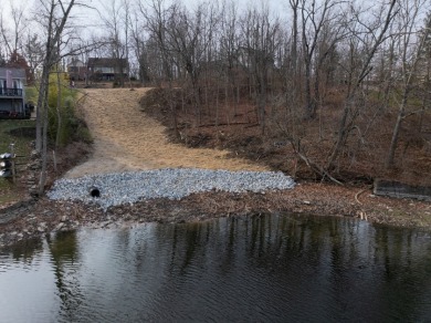 LAKEFRONT LOT IN GREAT LOCATION!  HIDDEN VALLEY LAKE, IN! - photo 2