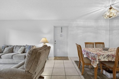Enjoy peaceful lake views from this condo w/ living/dining room - photo 14