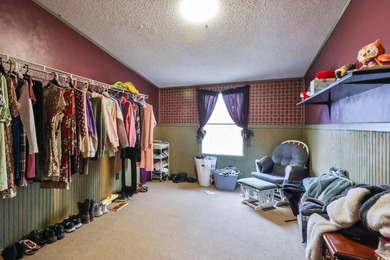 Charming country retreat with unbeatable convenience! This