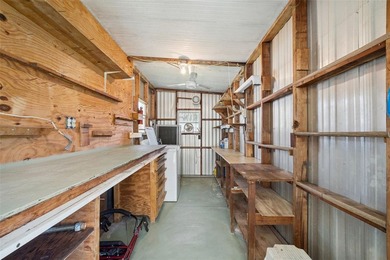 Welcome to easy Florida living in this charming 2 bedroom, 2 - photo 19