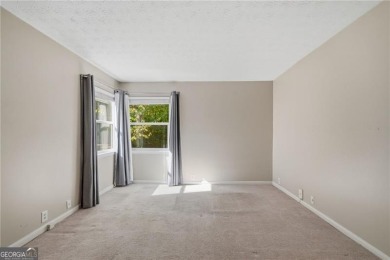 Welcome Home!! Spacious 2 bed 2 bath condo with 1,900 square