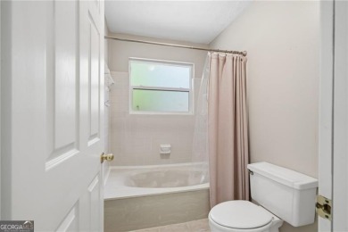 Welcome Home!! Spacious 2 bed 2 bath condo with 1,900 square