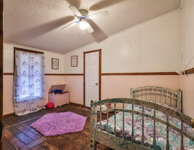 Charming country retreat with unbeatable convenience! This