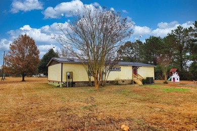 Charming country retreat with unbeatable convenience! This