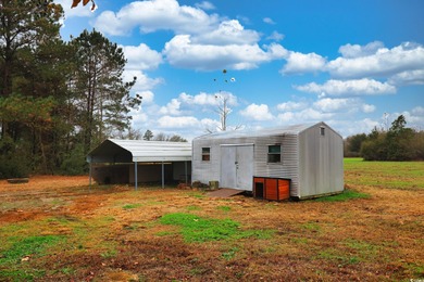 Charming country retreat with unbeatable convenience! This