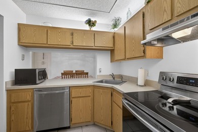 Enjoy peaceful lake views from this condo w/ living/dining room - photo 29