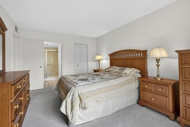 Enjoy peaceful lake views from this condo w/ living/dining room - photo 38