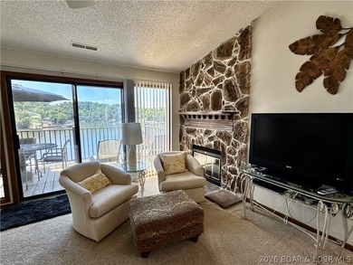 RARE CONDO NOW AVAILABLE!! Jonathan's Landing top floor, end - photo 9