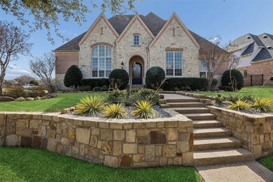 Located within the prestigious golf community of Castle Hills - photo 1