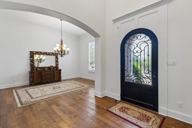 Located within the prestigious golf community of Castle Hills - photo 3