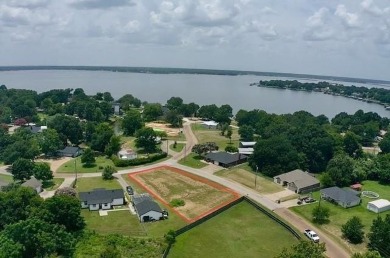 Lake Lot For Sale in Gun Barrel City, Texas