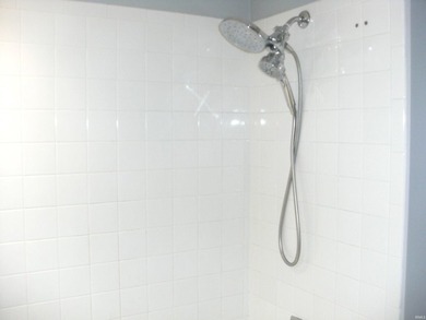 Great find at the Pointe! Completely renovated condo on a - photo 12