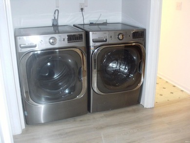 Great find at the Pointe! Completely renovated condo on a - photo 14