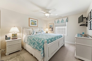 Exceptional custom-built Gardens home offering a spacious floor - photo 21