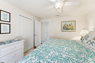 Exceptional custom-built Gardens home offering a spacious floor - photo 22