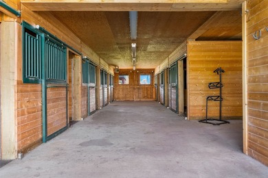 Experience the perfect blend of refined luxury and authentic - photo 29