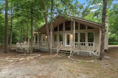 Nestled within the tranquil embrace of East Texas's piney woods - photo 1