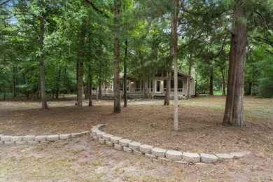 Nestled within the tranquil embrace of East Texas's piney woods - photo 4
