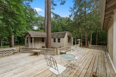 Nestled within the tranquil embrace of East Texas's piney woods - photo 9
