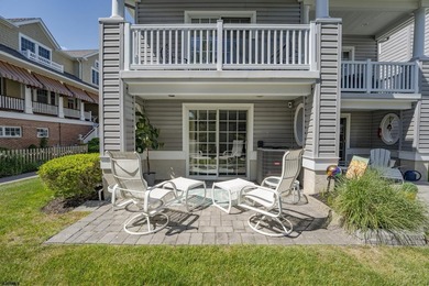 Exceptional custom-built Gardens home offering a spacious floor - photo 44