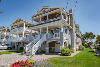 Exceptional custom-built Gardens home offering a spacious floor - photo 49