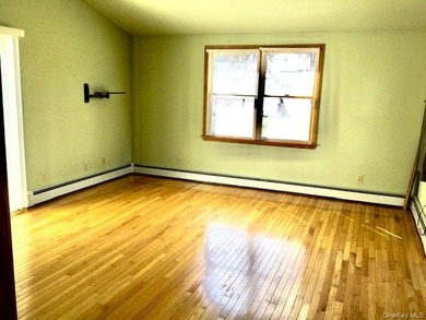 Well-maintained ranch ideally located south of Montauk Highway - photo 10