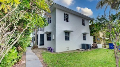 Prime 4-unit multifamily opportunity in the heart of Normandy - photo 1