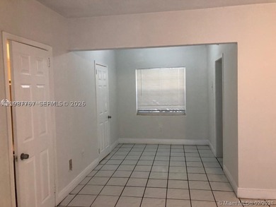 Prime 4-unit multifamily opportunity in the heart of Normandy - photo 7