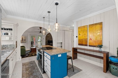 Welcome to 4414 Rusty Circle SW, a charming bungalow that - photo 8