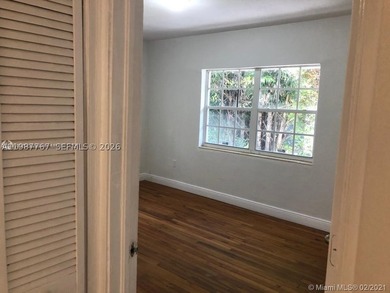 Prime 4-unit multifamily opportunity in the heart of Normandy - photo 10