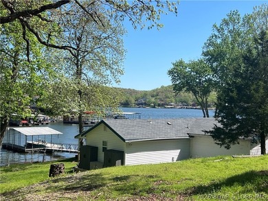 Imagine waking up to lake views every morning - and making them - photo 4
