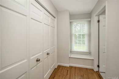 A stunning and completely renovated 3 bedroom 3.5 bath Townhouse - photo 18