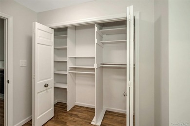 A stunning and completely renovated 3 bedroom 3.5 bath Townhouse - photo 19