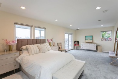 Calling all boat lovers and coastal enthusiasts! This absolutely - photo 20