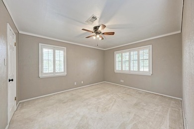 Investor Opportunity in Horseshoe Bay! Tenant in place and a - photo 25