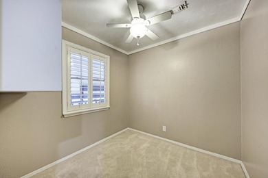 Investor Opportunity in Horseshoe Bay! Tenant in place and a - photo 29