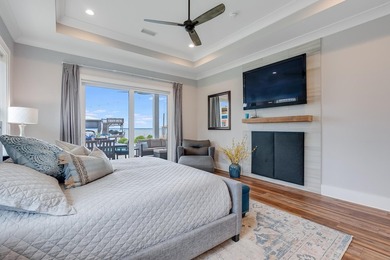 Bayfront Luxury. Endless Horizons. Waterfront Living. No HOA. A - photo 36