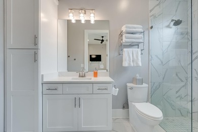 Bayfront Luxury. Endless Horizons. Waterfront Living. No HOA. A - photo 47