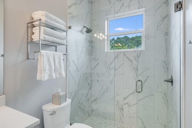 Bayfront Luxury. Endless Horizons. Waterfront Living. No HOA. A - photo 48