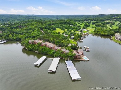 Welcome to your perfect lakeside escape! This beautifully - photo 1