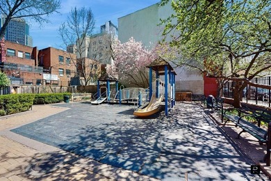 Welcome to this sun-filled, recently renovated two-bedroom home - photo 11